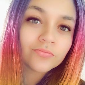 Meet your Posher, Hilary